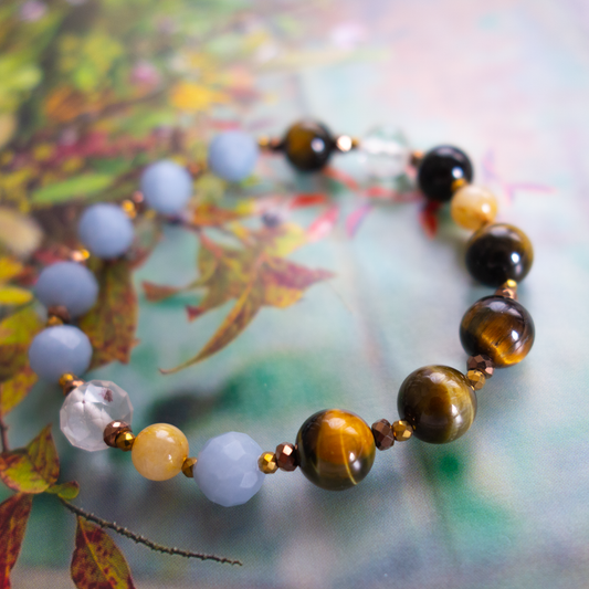 明るいトーンの黄金色と個性美 <タイガーアイ> 着実に変わるための精神力をサポート