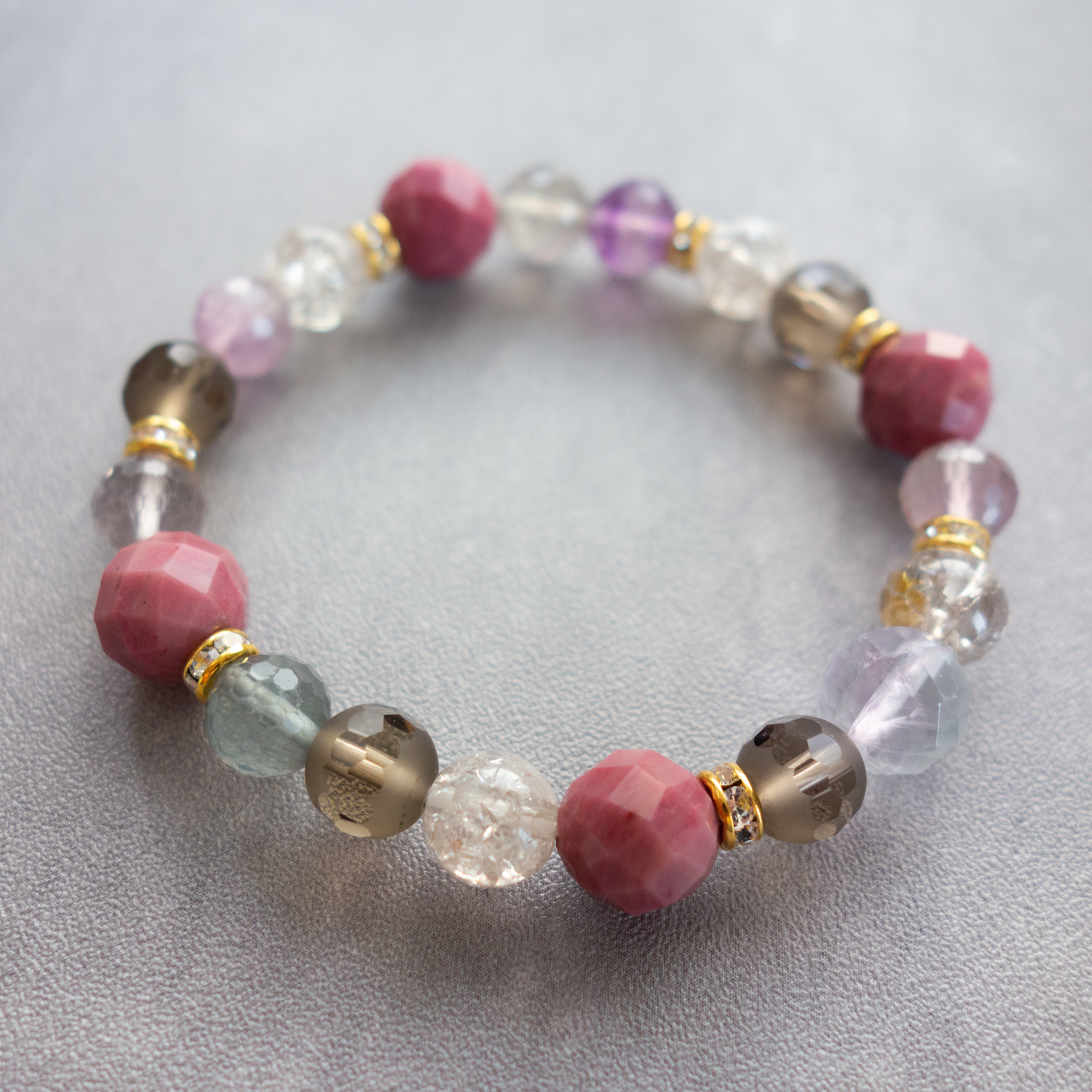 ふっくらと落ち着いたピンク色 愛らしさを感じる石【ロードナイト】枯れることのない永遠のバラのよう堅実で根気強い#245