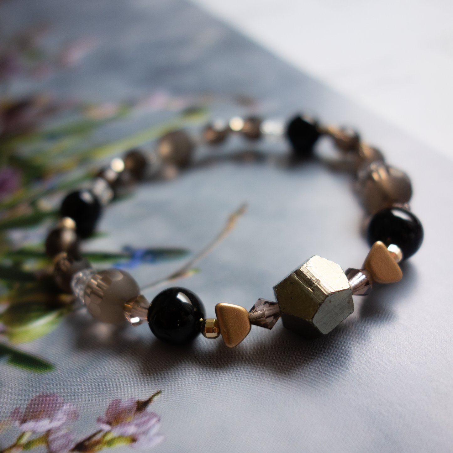 メタリックの独特な輝き シャープな美しさ【パイライト】自分を強く保つ 強力な助っ人