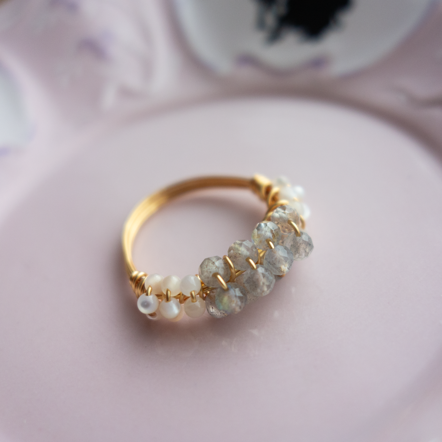 mousse_ ムース/【マザーオブパール×ラブラドライト,ムーンストーン】_天然石ワイヤーリング