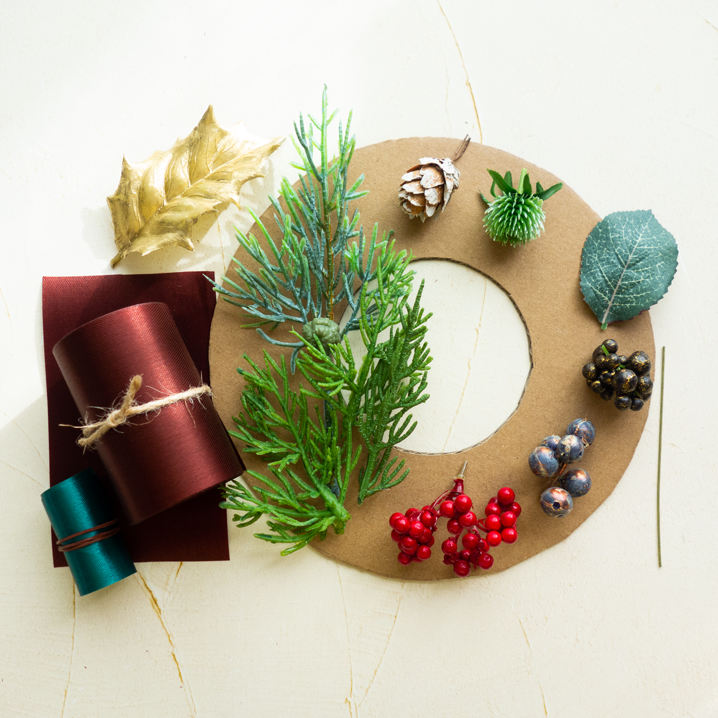 Noël_ノエル【サテンリボンリース】作成キット(完成品の購入可能)_冬のお部屋を飾る手作りリース