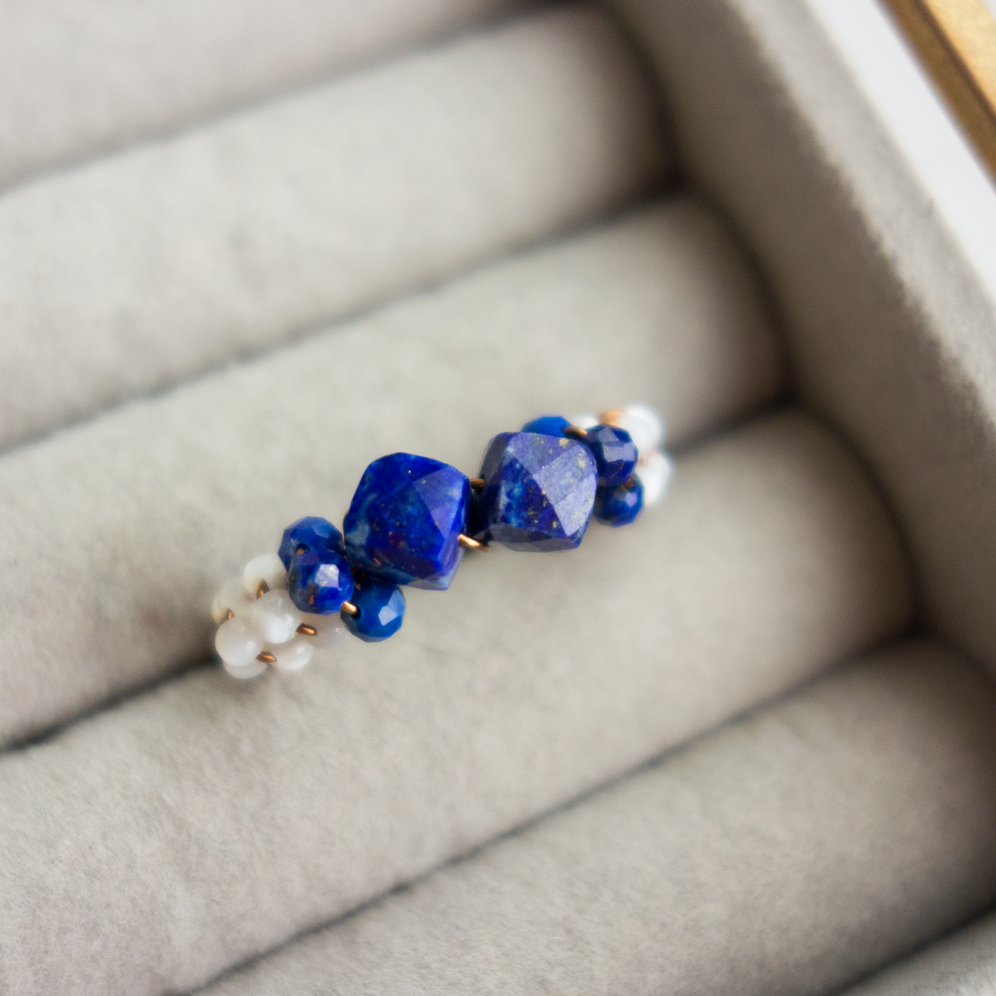 *mousse_ ムース/【ラピスラズリスクエアカット×マザーオブパール】_天然石ワイヤーリング