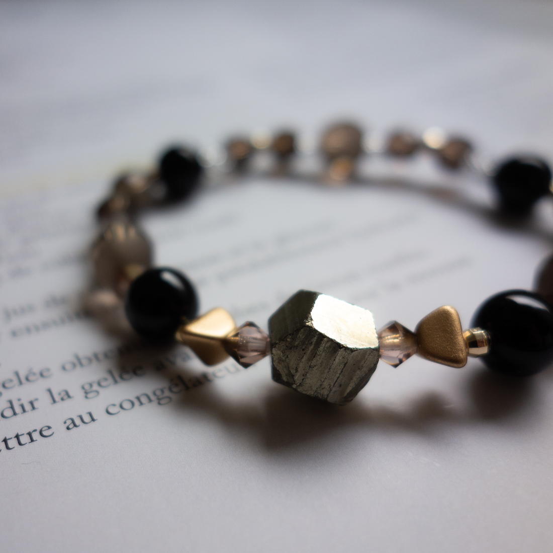 パイライト Pyrite「黄鉄鉱（おうてっこう）」