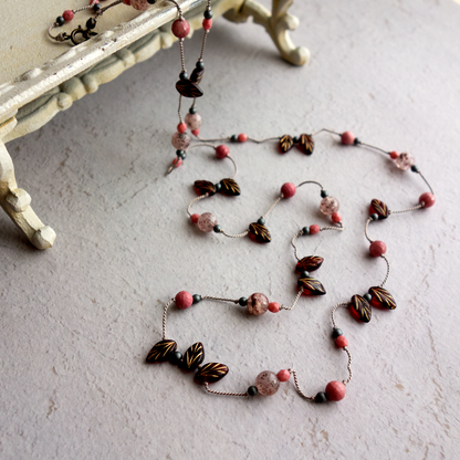 Karmin_カーミン／赤い葉と色づく実*【シルクコードネックレス _100cm】