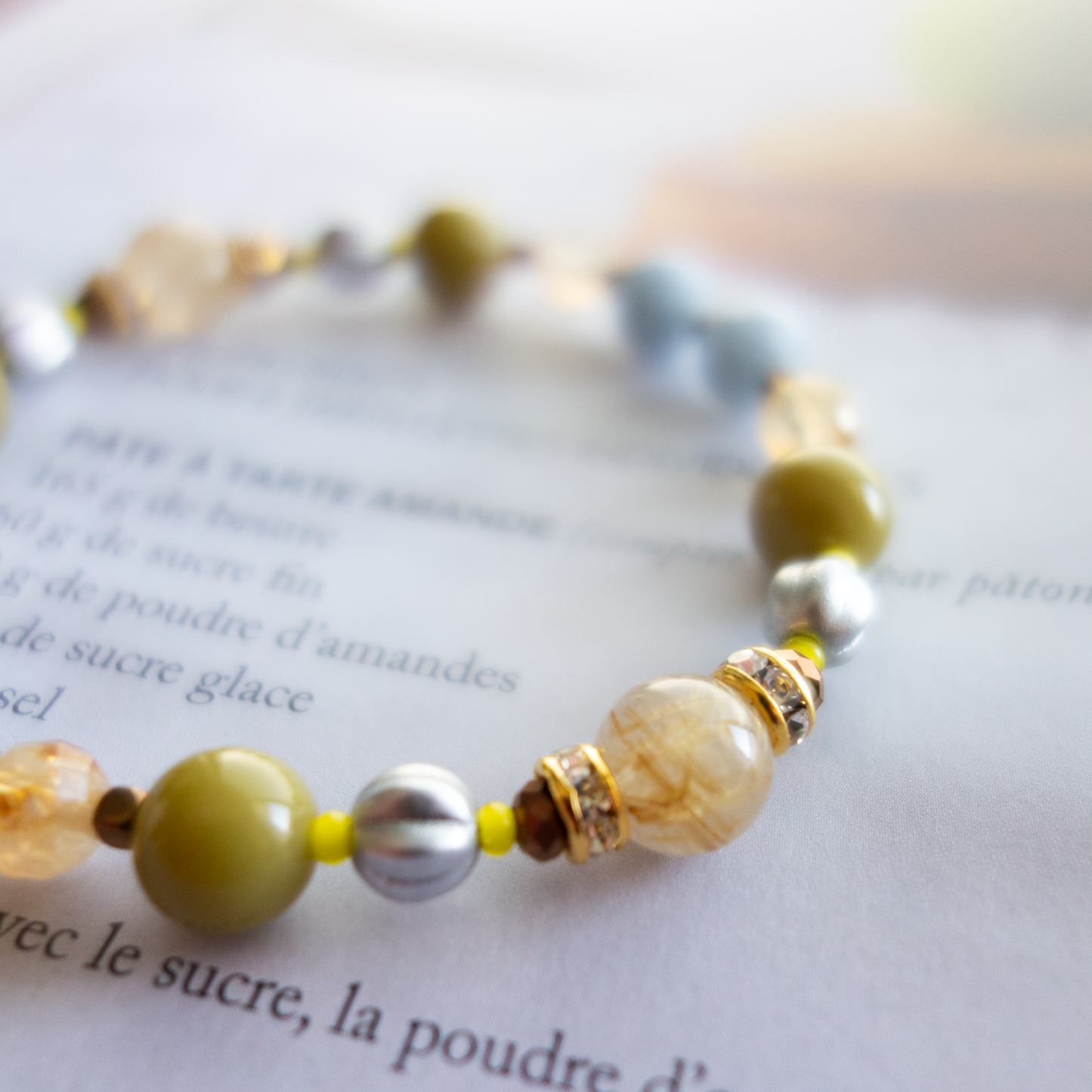 * 女神の髪色にたとえられた金色に輝くルチル ＜金針水晶＞ 高い洞察力 ポジティブ思考 #215