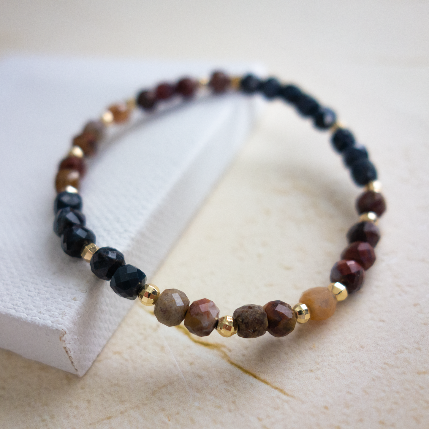 深みのある多様な模様 油絵のような色彩 <ピーターサイト> 「嵐の石」逆風の中でも前進し夢や目標を達成したい