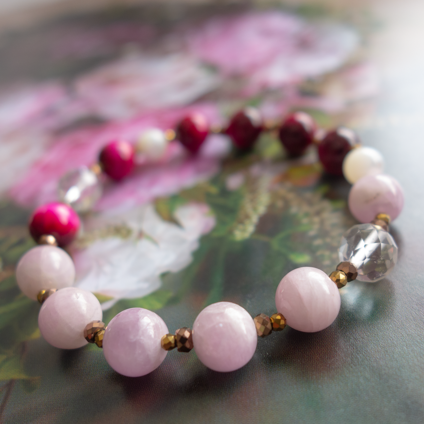 鮮やかなピンクのグラデーション【ピンクタイガーアイ】ポジティブに・物怖じせずに行動する