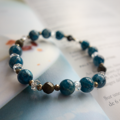 深みのある味わい芸術的なブルー<アパタイト>穏やかな調和