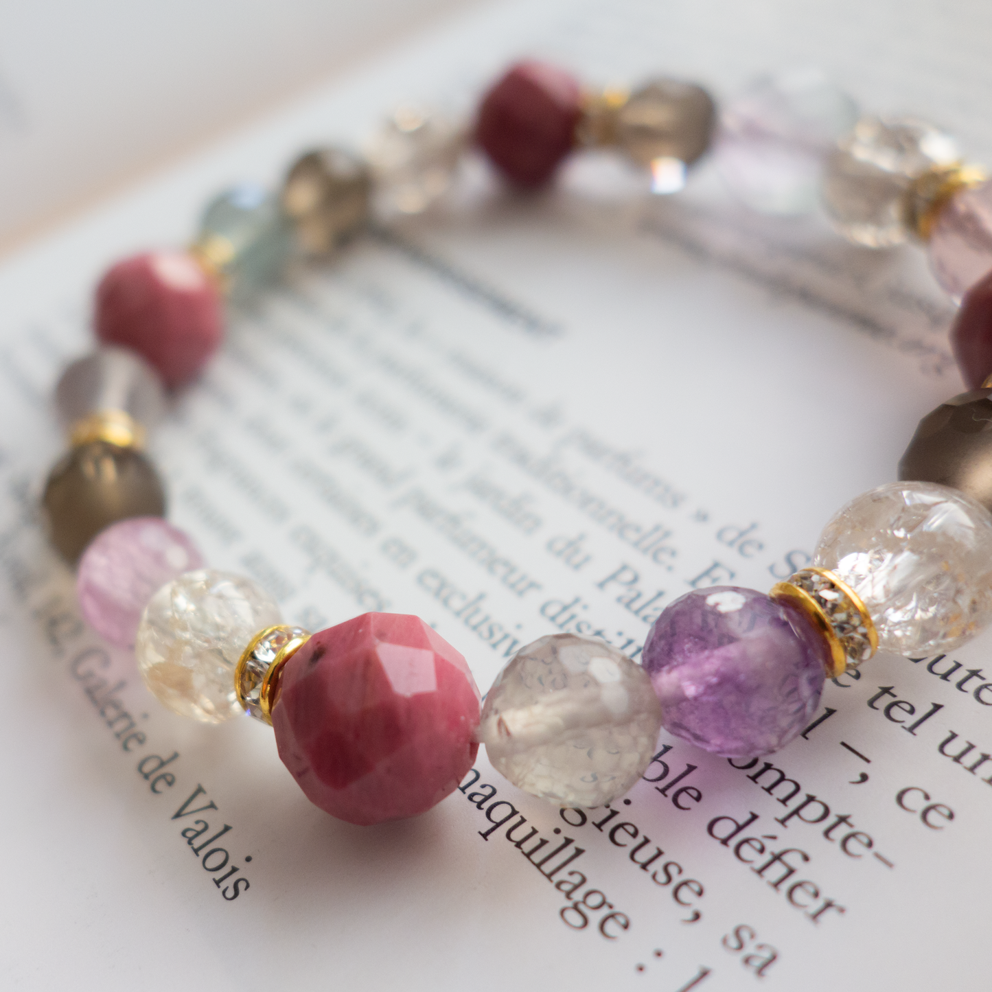 ふっくらと落ち着いたピンク色 愛らしさを感じる石【ロードナイト】枯れることのない永遠のバラのよう堅実で根気強い#245