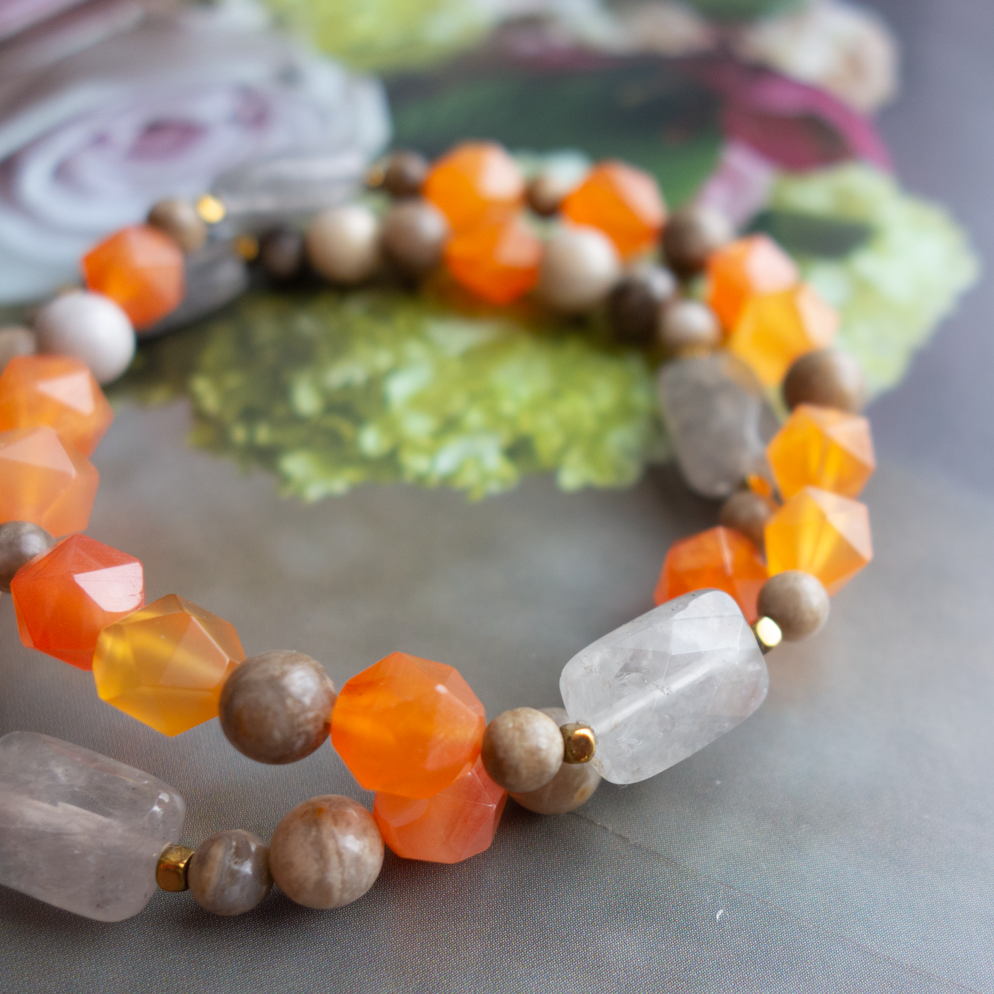 鮮やかで瑞々しいオレンジレッドカラー【カーネリアン】陽の目を見るまで諦めずに取り組む