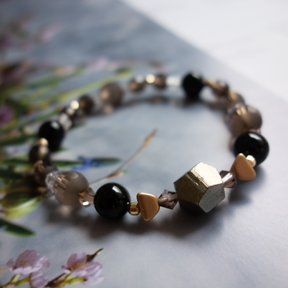 メタリックの独特な輝き シャープな美しさ【パイライト】自分を強く保つ 強力な助っ人