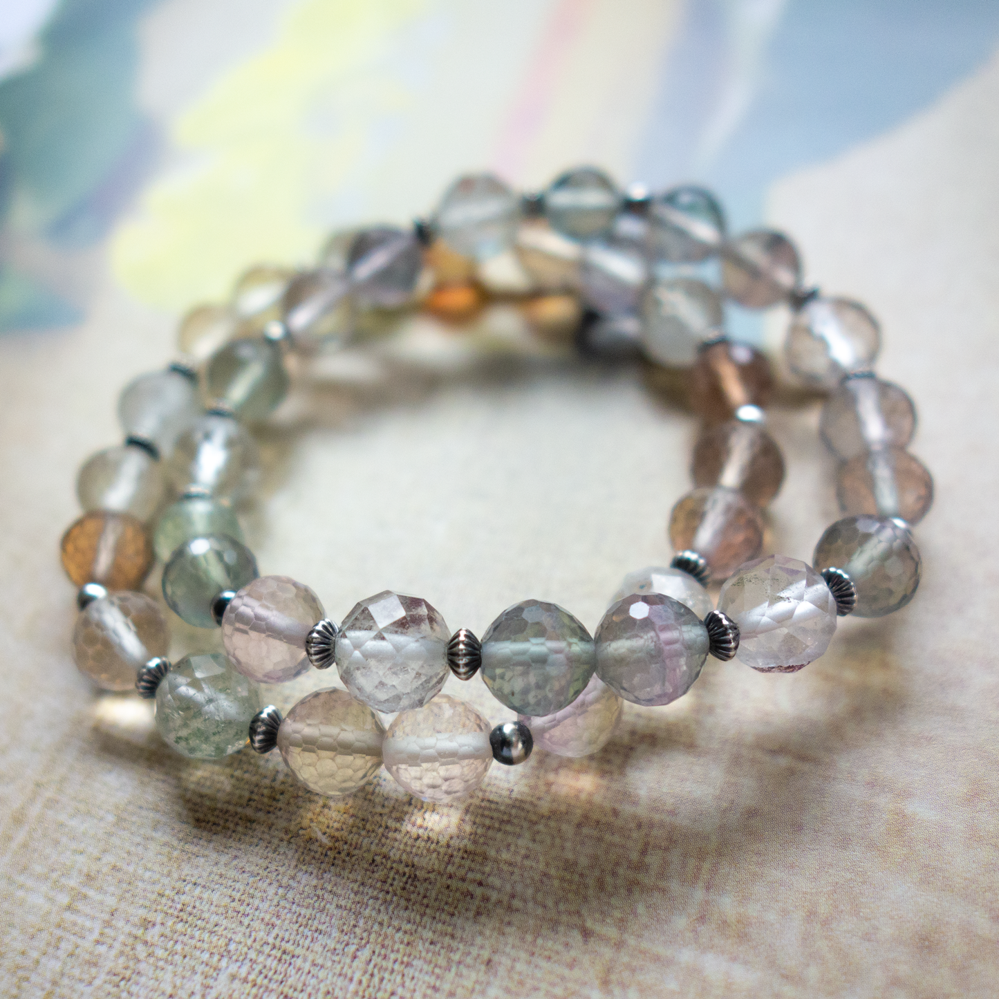 季節を知らせる風のような透明感 淡い輝きを放つ【フローライト】深い呼吸ができるリラックスした空気と爽やか