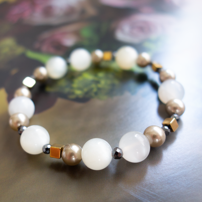 夏の光に映える涼し気で爽やかな光【ムーンストーン】内側からにじみ出るような優しい光