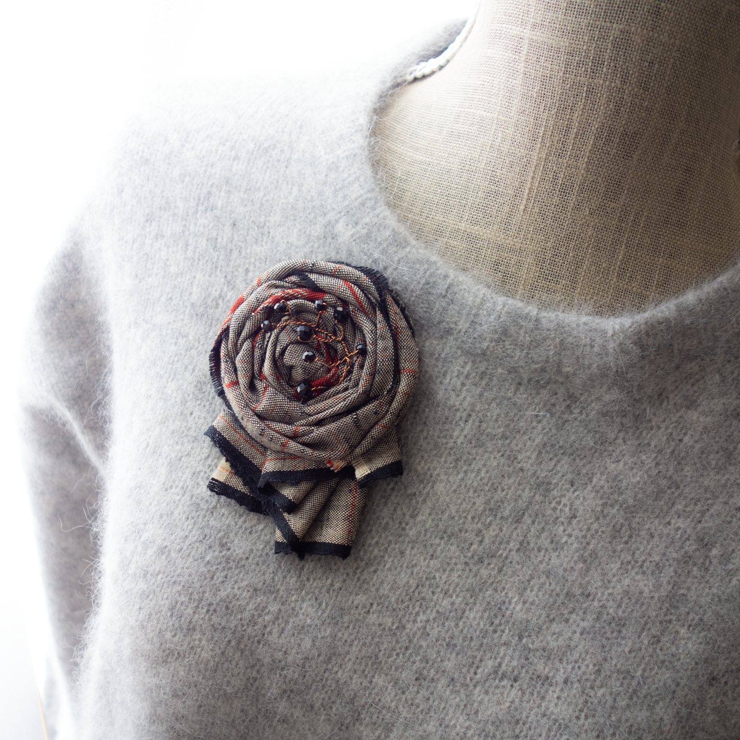 【東雲_shinonome_フリル】和モダン_コサージュ*着物リメイク