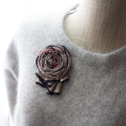 【東雲_shinonome_フリル】和モダン_コサージュ*着物リメイク