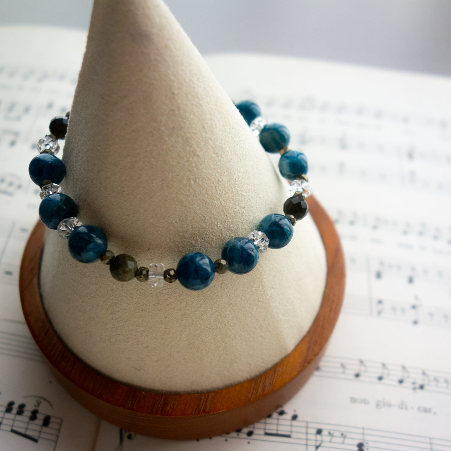 深みのある味わい芸術的なブルー<アパタイト>穏やかな調和