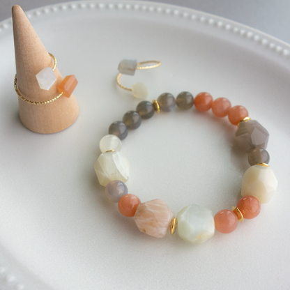 Séléné_セレーネ／「ムーンストーン」柔らかな光*アーストーンのブレスレット