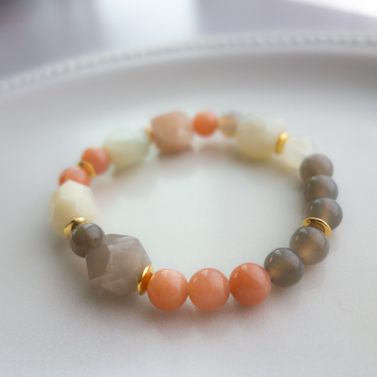 Séléné_セレーネ／「ムーンストーン」柔らかな光*アーストーンのブレスレット
