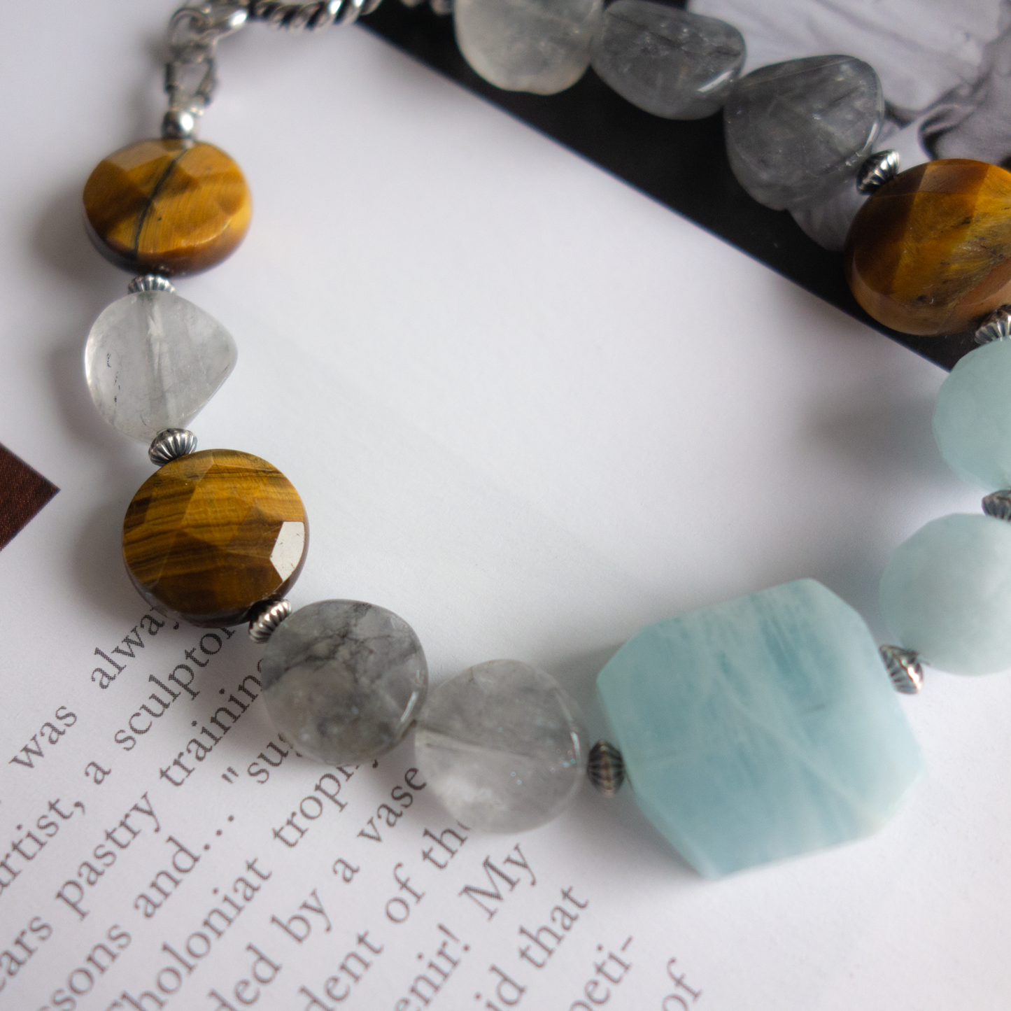 Fogie_フォギー／「アクアマリン」シックなグレイ調*ニュアンスカラーのブレスレット／「アクアマリン」シックなグレイ調*ニュアンスカラーのブレスレット