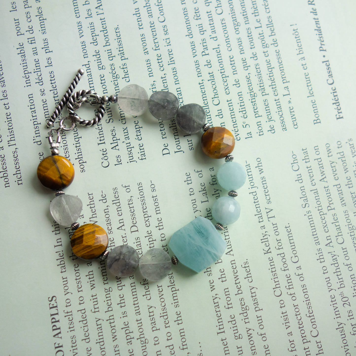 Fogie_フォギー／「アクアマリン」シックなグレイ調*ニュアンスカラーのブレスレット／「アクアマリン」シックなグレイ調*ニュアンスカラーのブレスレット